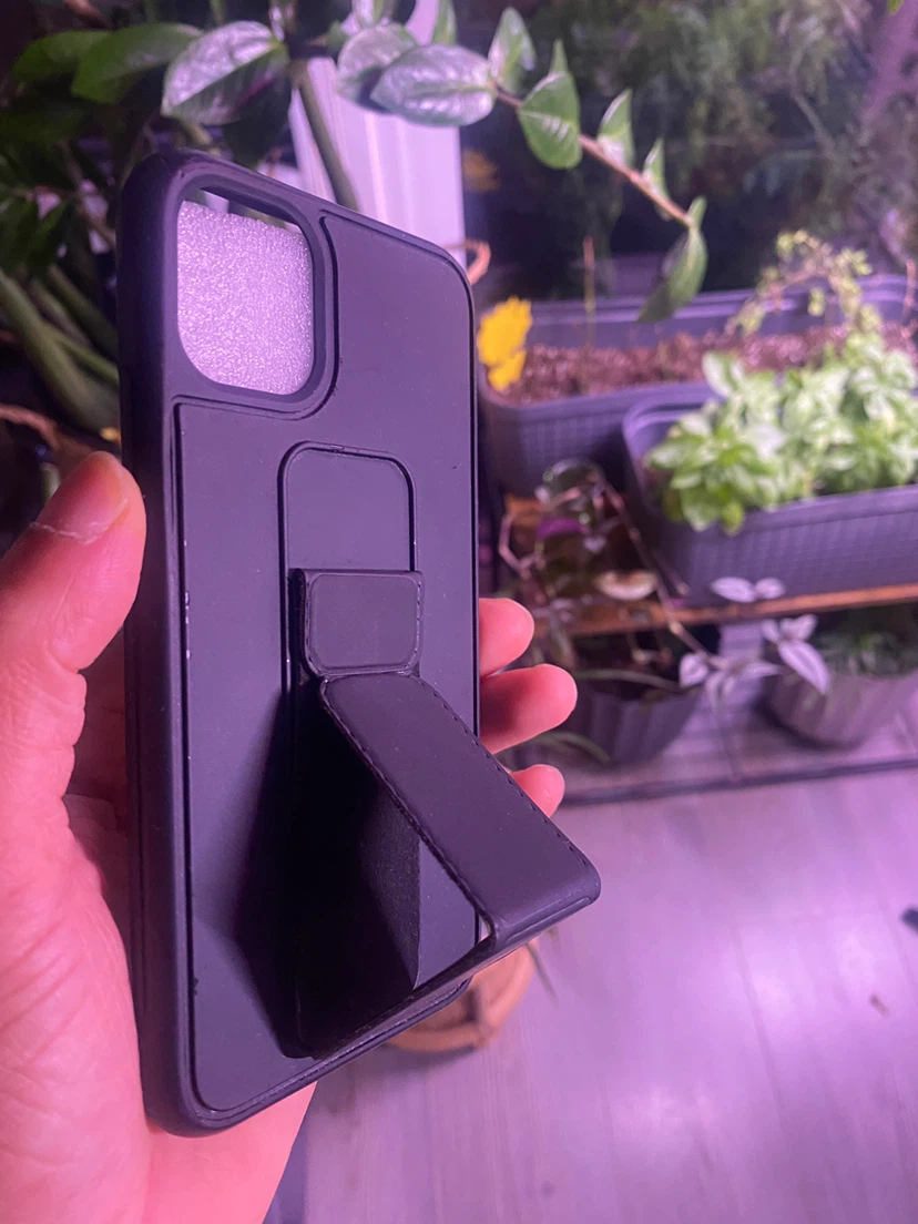 Brand new iPhone 11 case with magnetic stand - photo 2