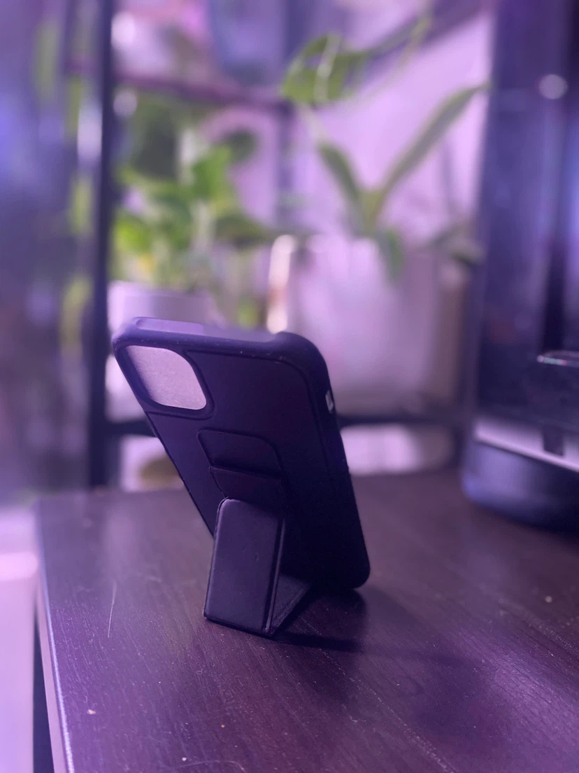 Brand new iPhone 11 case with magnetic stand - photo 4
