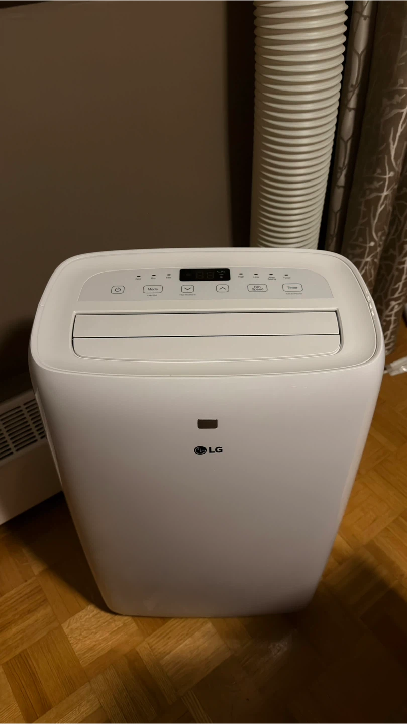 Like new LG Portable Air Conditioner