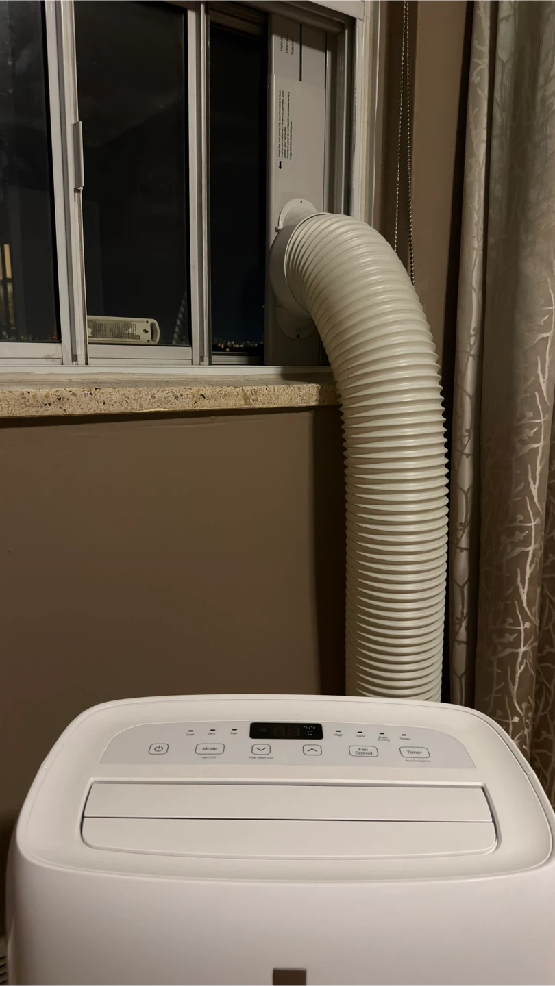 Like new LG Portable Air Conditioner - photo 2