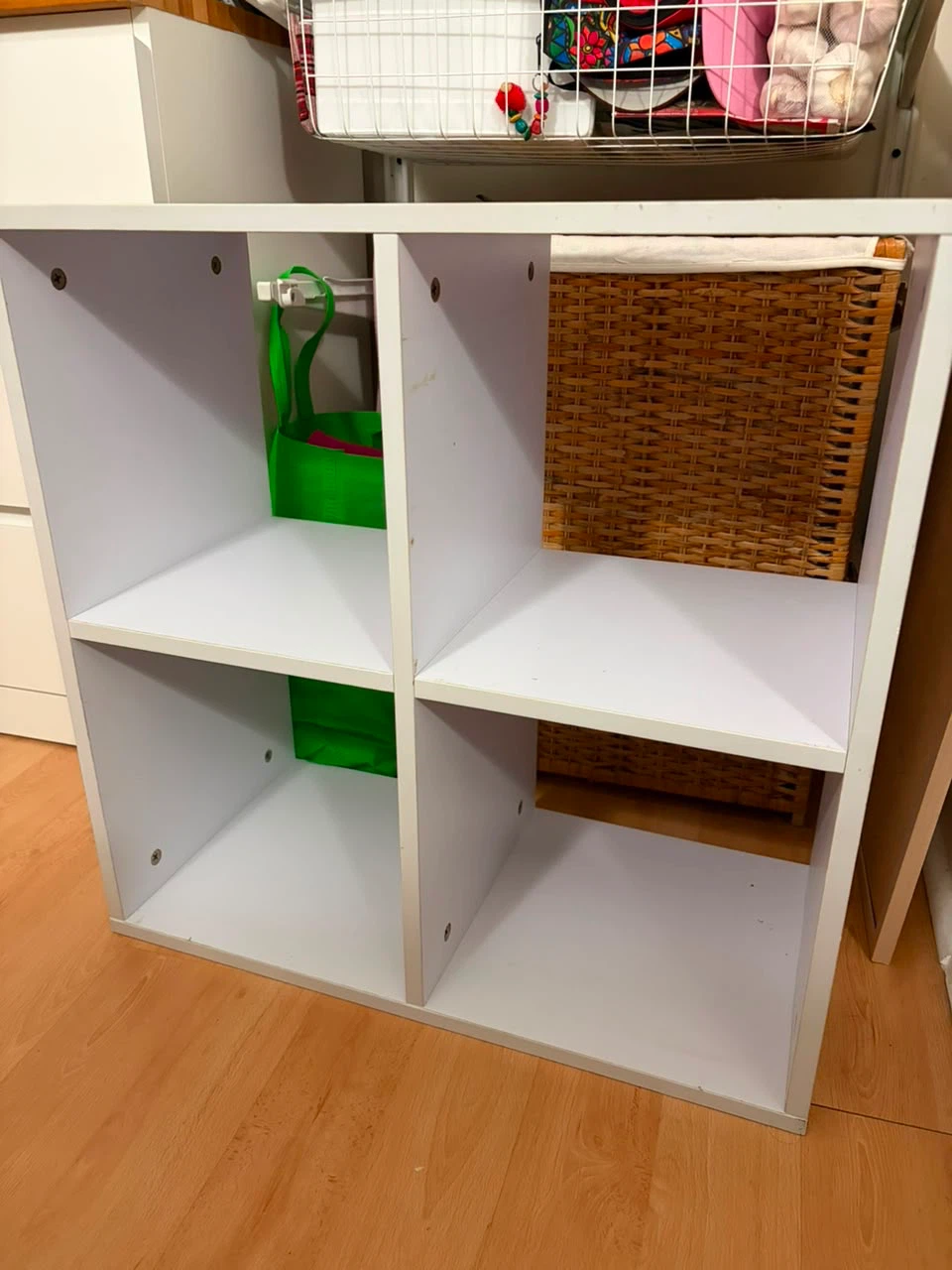 Sturdy 4-Cube Storage Shelf – Amazing Condition