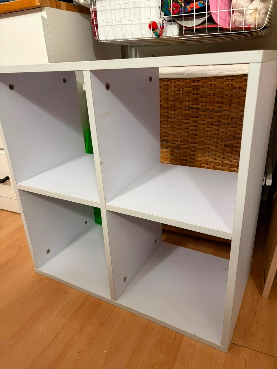 Sturdy 4-Cube Storage Shelf – Amazing Condition - photo 2