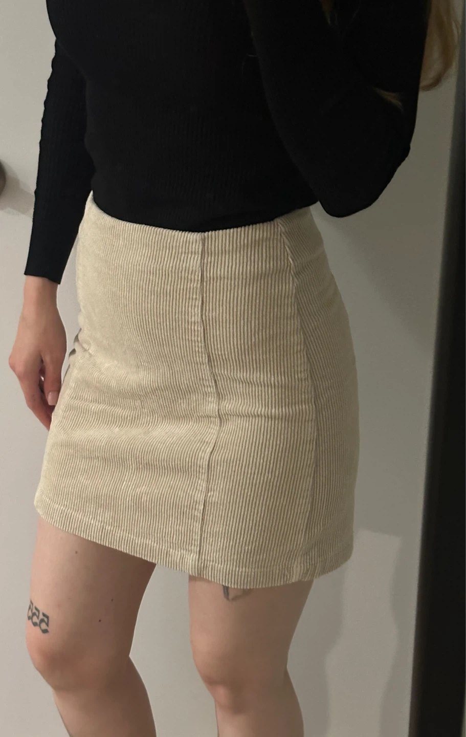 Amisu Beige Corduroy Mini Skirt