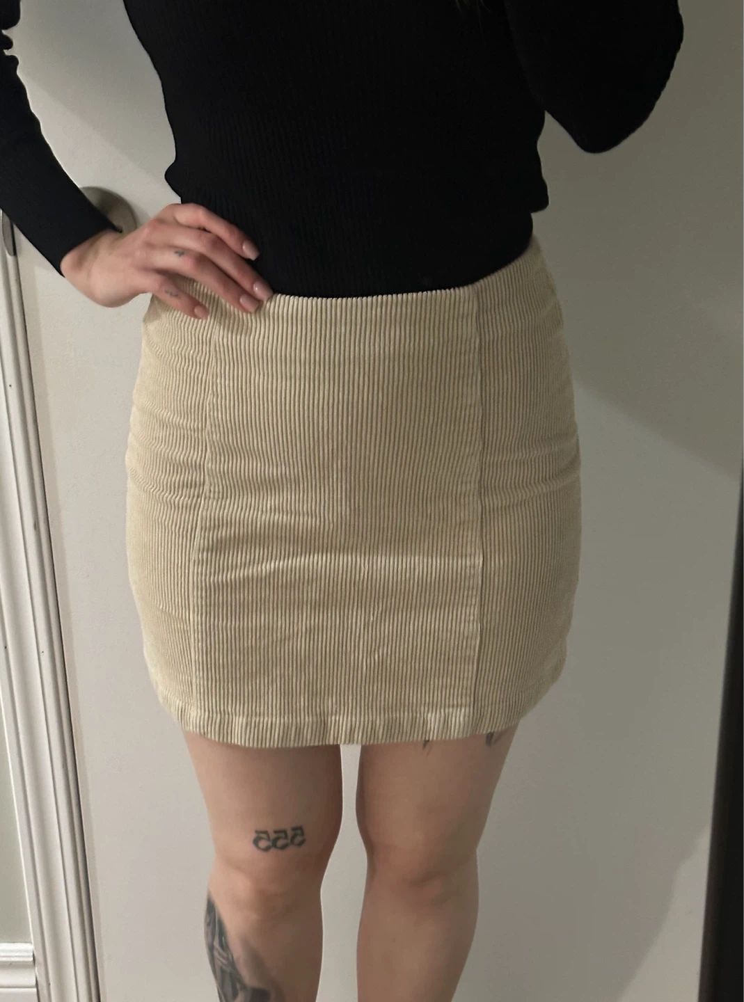 Amisu Beige Corduroy Mini Skirt - photo 3