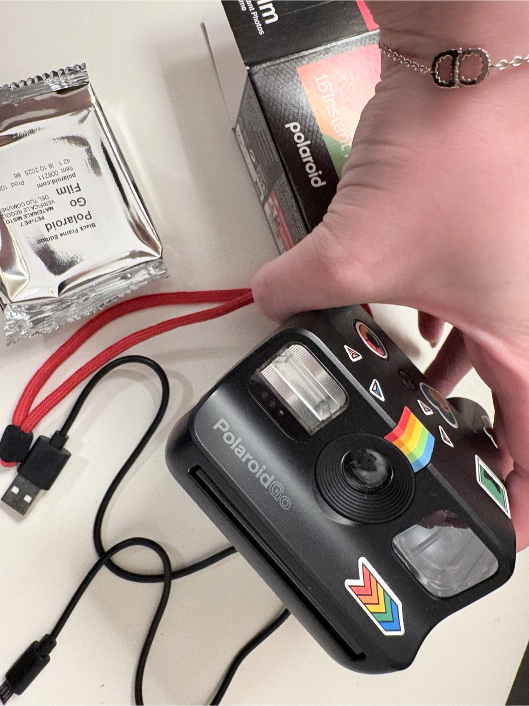 Polaroid Go Camera with 8-Pack Black Frame Film - photo 2