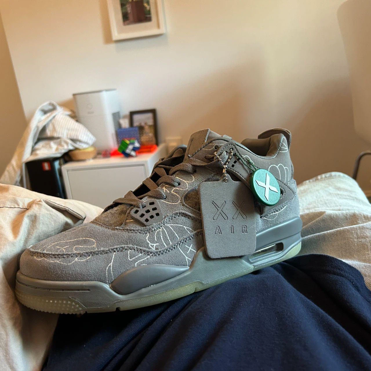 Air Jordan 4 Retro KAWS Size 12 - photo 2