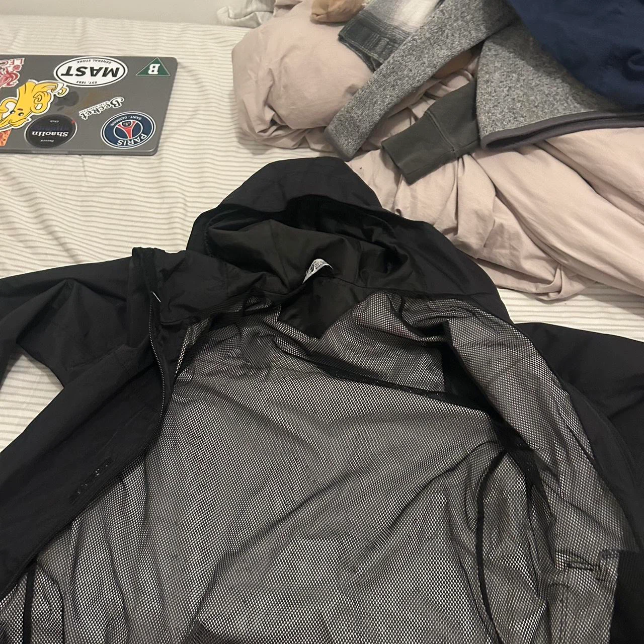 The North Face Boys' Rain Jacket Black - photo 3