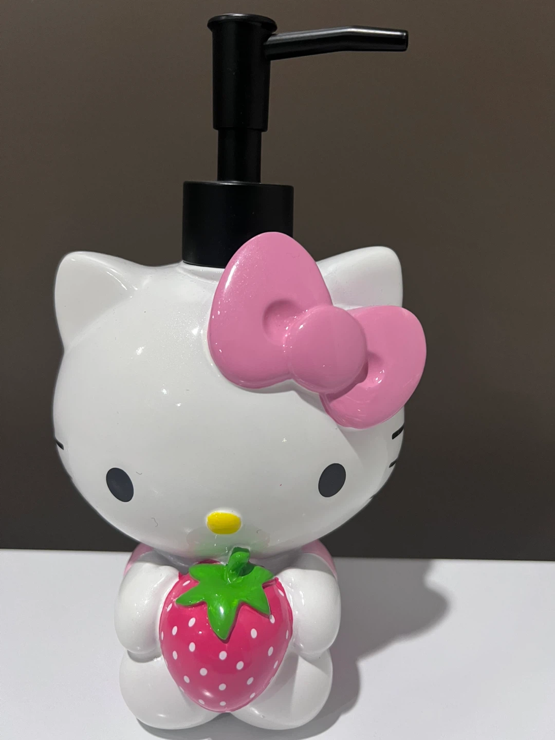Hello Kitty Soap Dispenser with Strawberry