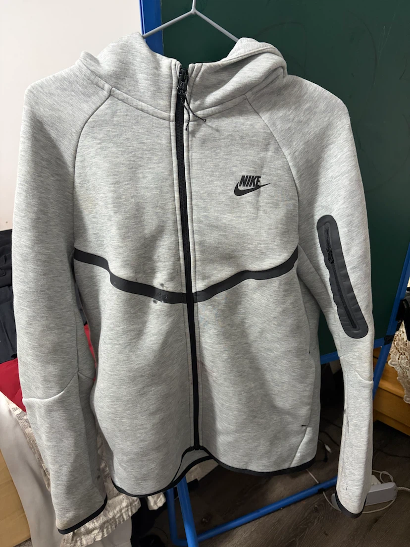 Nike Tech Fleece Full-Zip Hoodie GREY