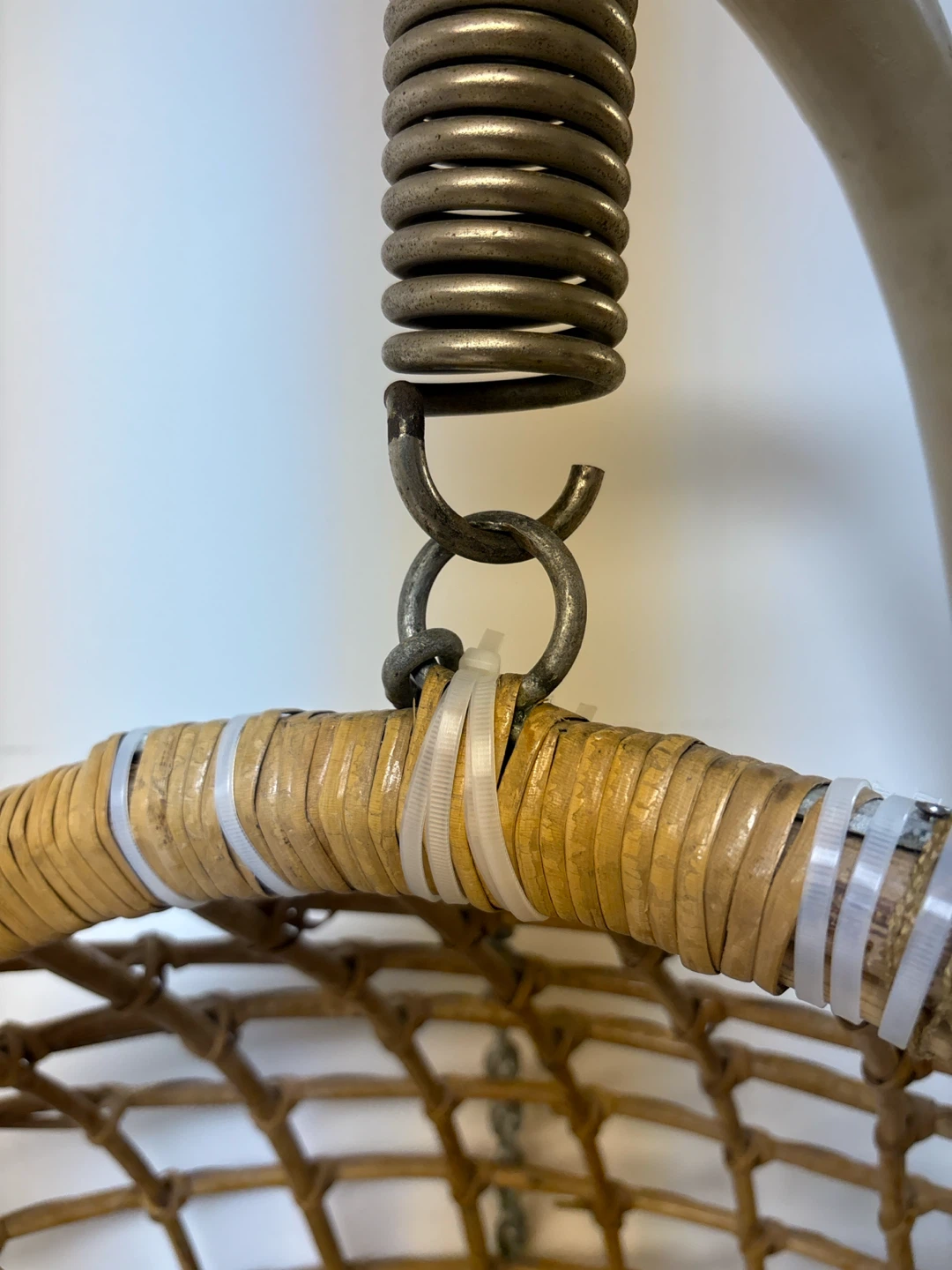 Vintage hanging bamboo basket chair - photo 3