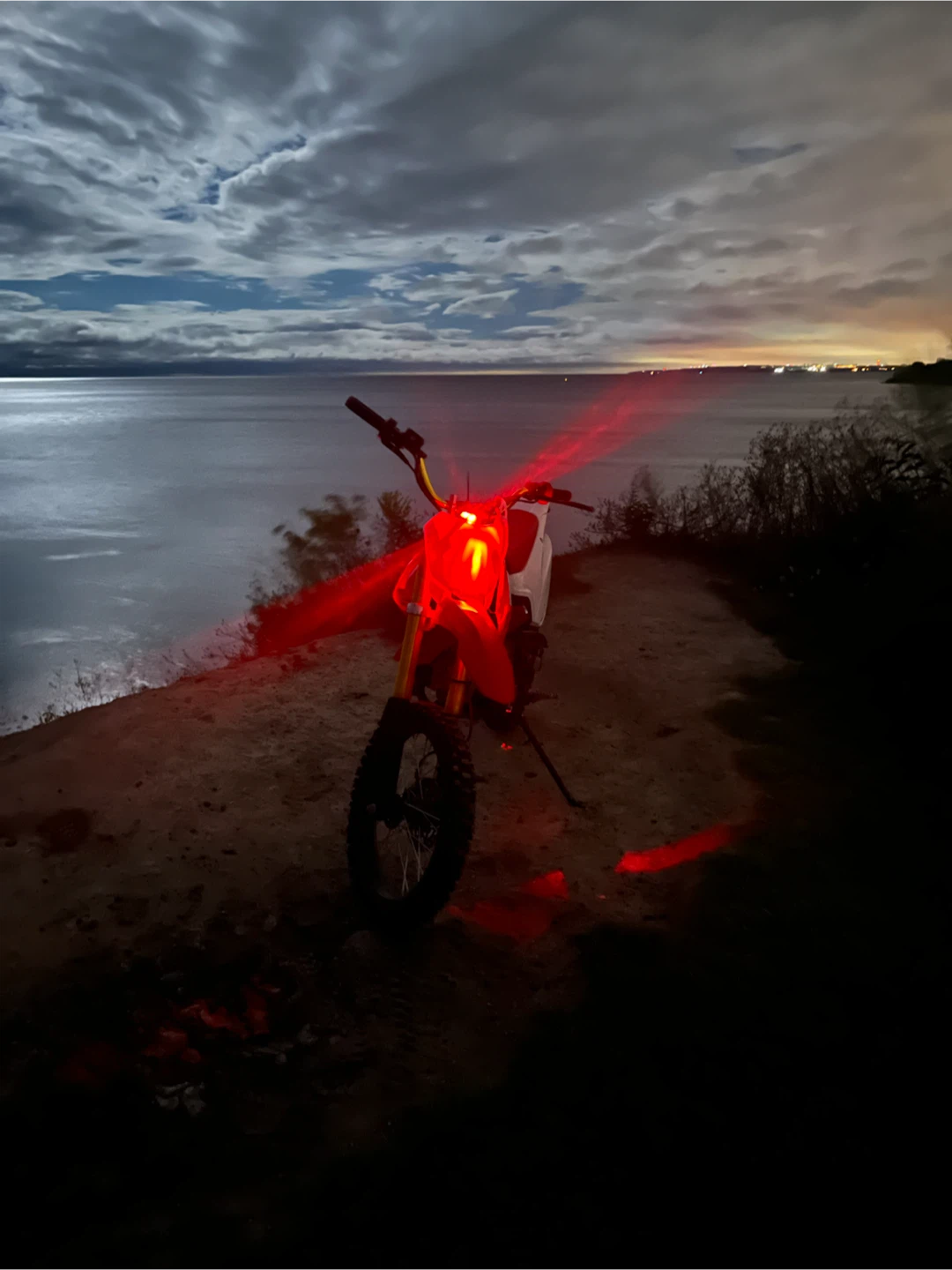 Red and White Dirt Bike. Engine type Lifan.