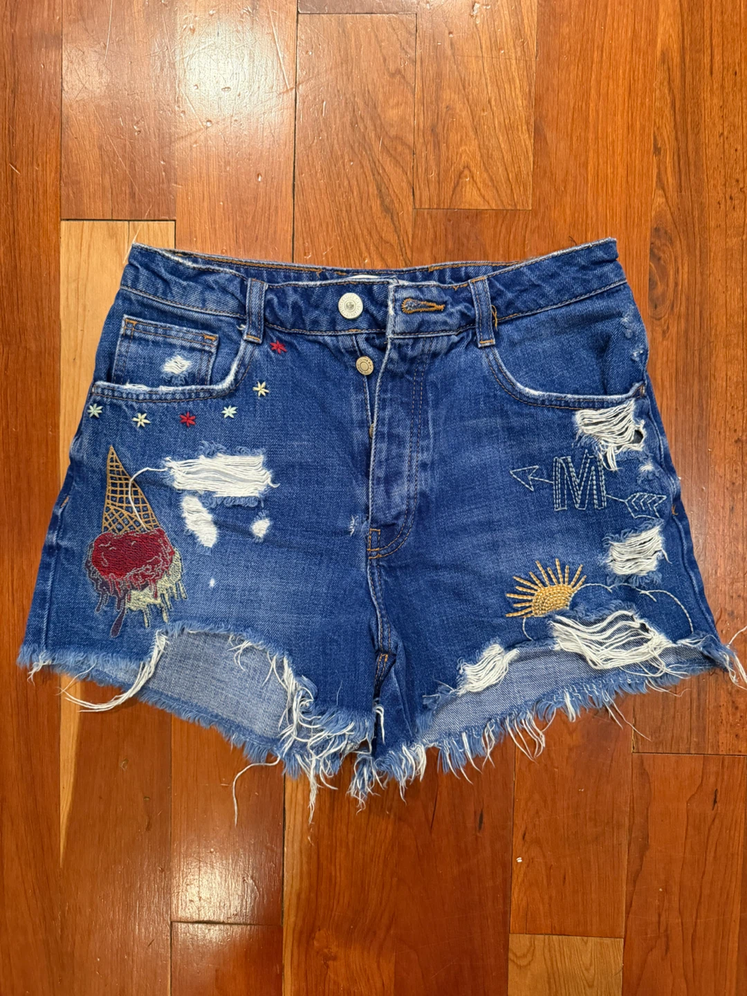 ZARA / TRAFALUC Denim Shorts with Embroidery and Distressing