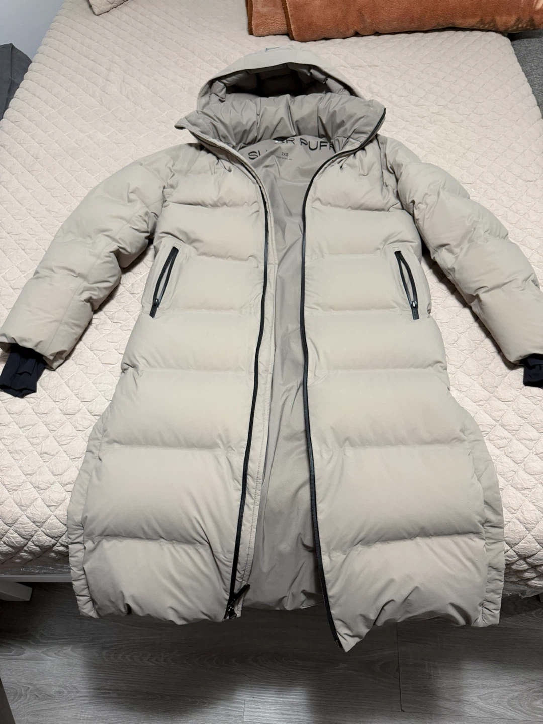 Aritzia The Super Puff Mid Jacket