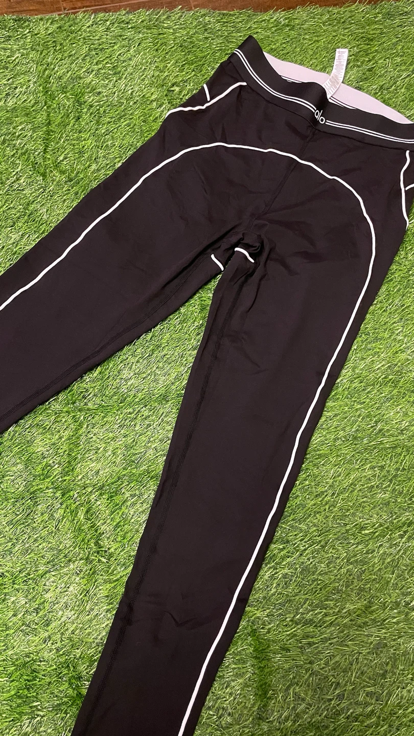 Alo Yoga Black Leggings - photo 2
