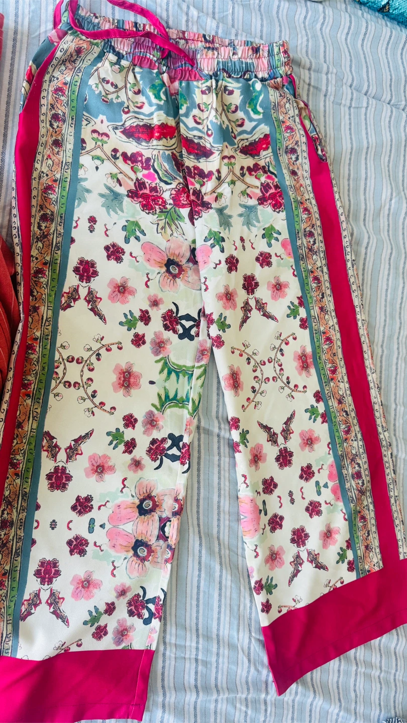 Women's Wide Leg Pants Bundle - Striped and Floral MEDIUM size - photo 3