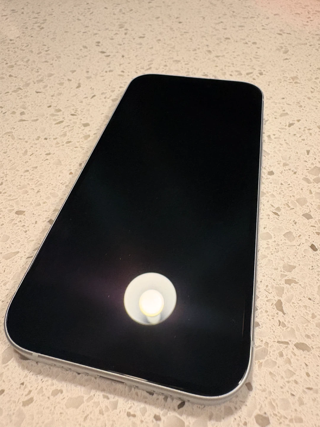 Apple iPhone 15 - 128 GB - White - photo 3