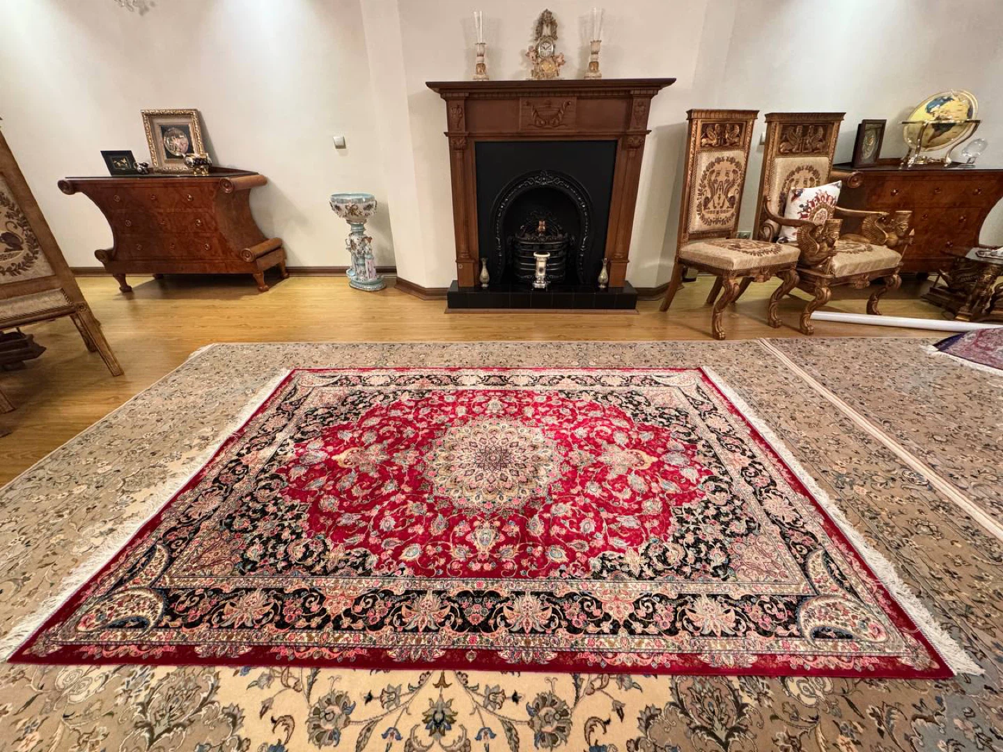 Area Rug - Red and Black Floral - photo 4