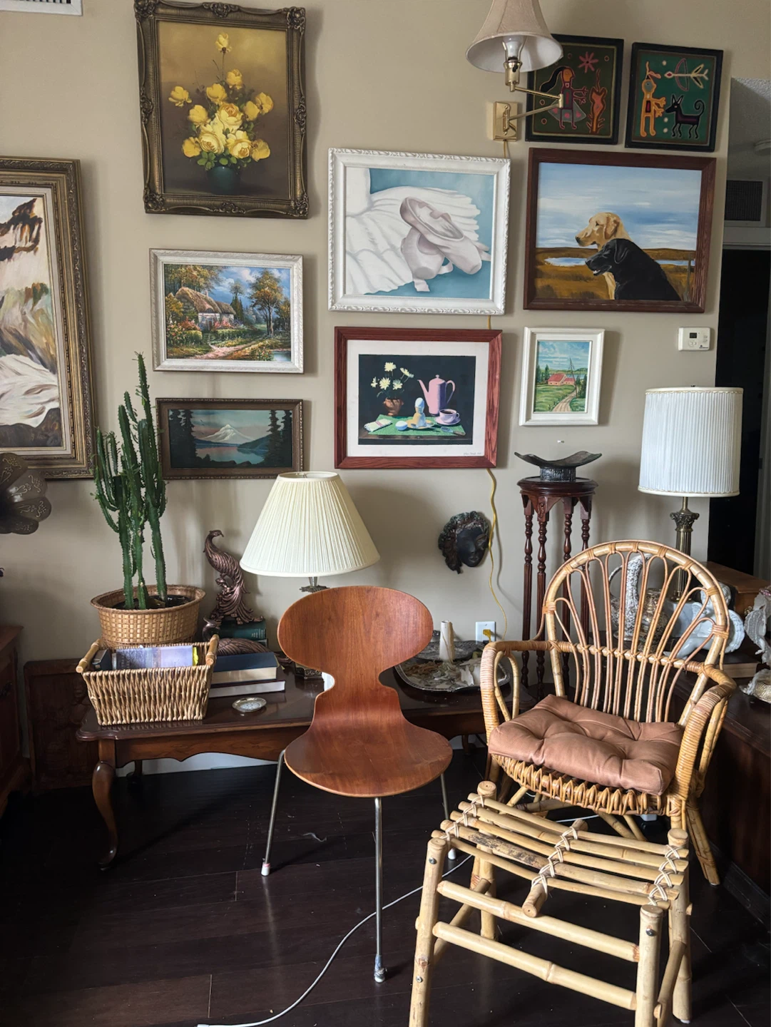 ECLECTIC VINTAGE / ANTIQUES — EDMONTON - photo 2