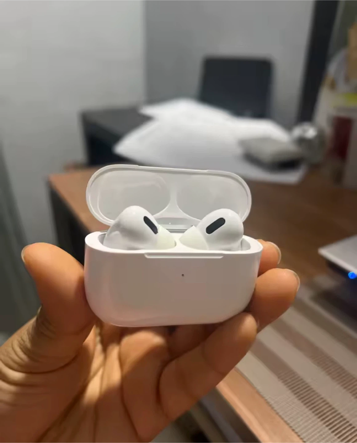 AirPods