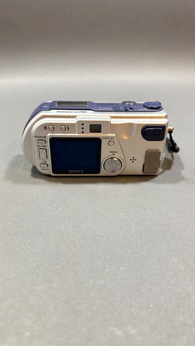 Sony y2k digital camera - photo 2