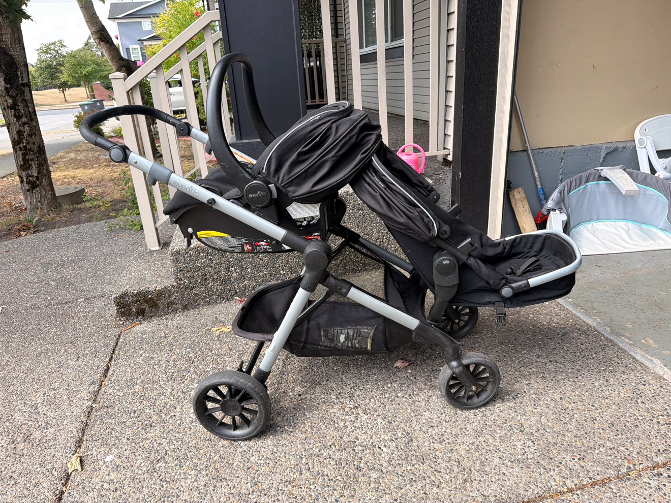Evenflo Pivot Xpand Travel System Stroller & Car Seat - photo 3