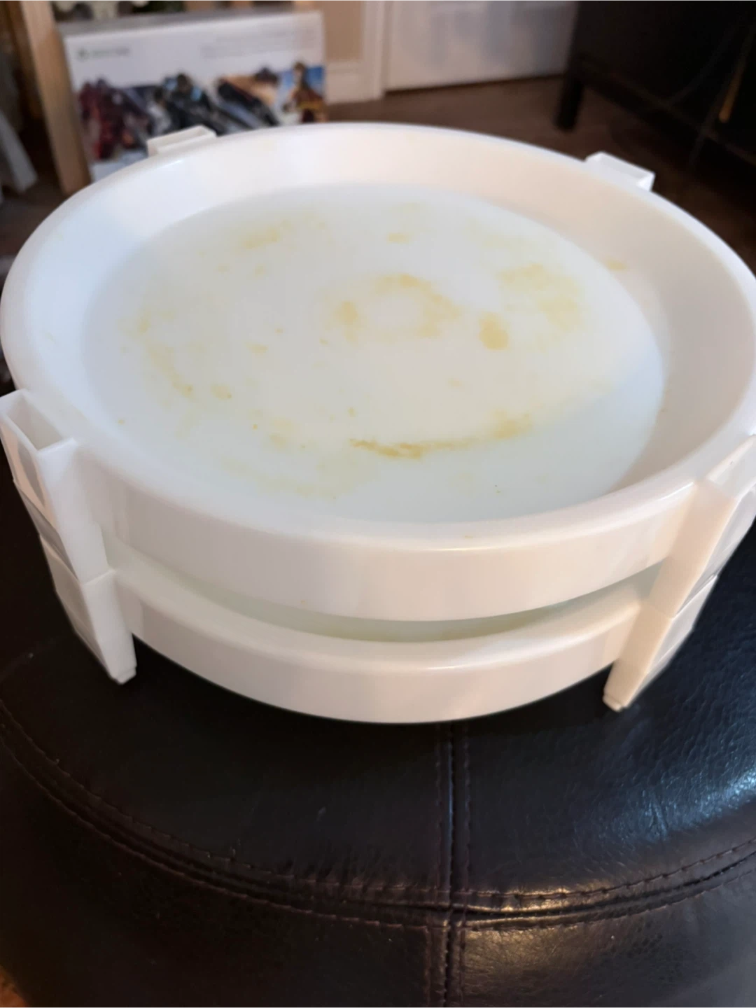 2 White Round Trays