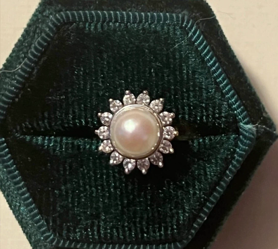 Vintage 14k Gold Pearl & Diamond Ring (.42ct) Sz. 7 3/4. - photo 3