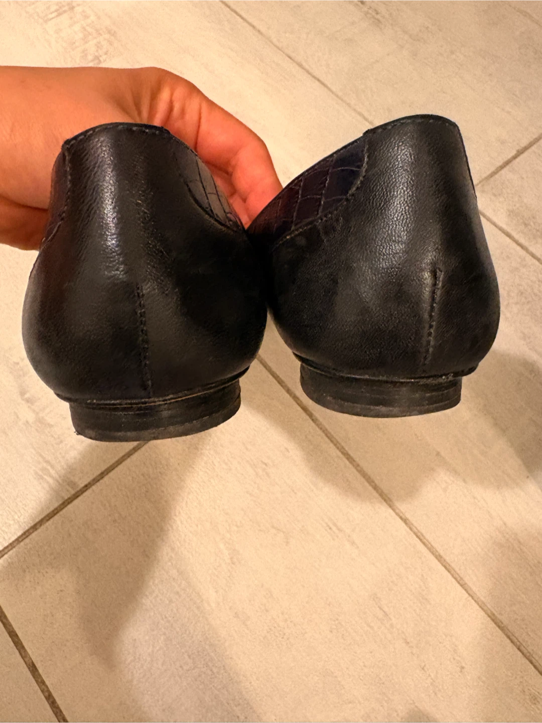 Massimo Dutti Navy Croc Embossed Pointed Toe Flats Size 38 - photo 3
