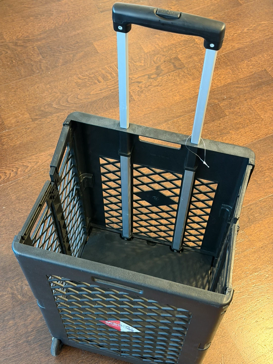 Olympia Pack-N-Roll Collapsible Rolling Crate - photo 2