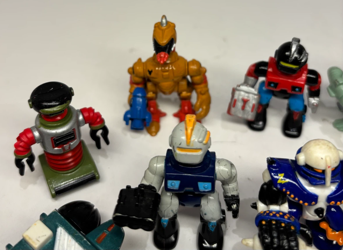 Lot of 8 Vintage Robot Micro Machines - photo 4