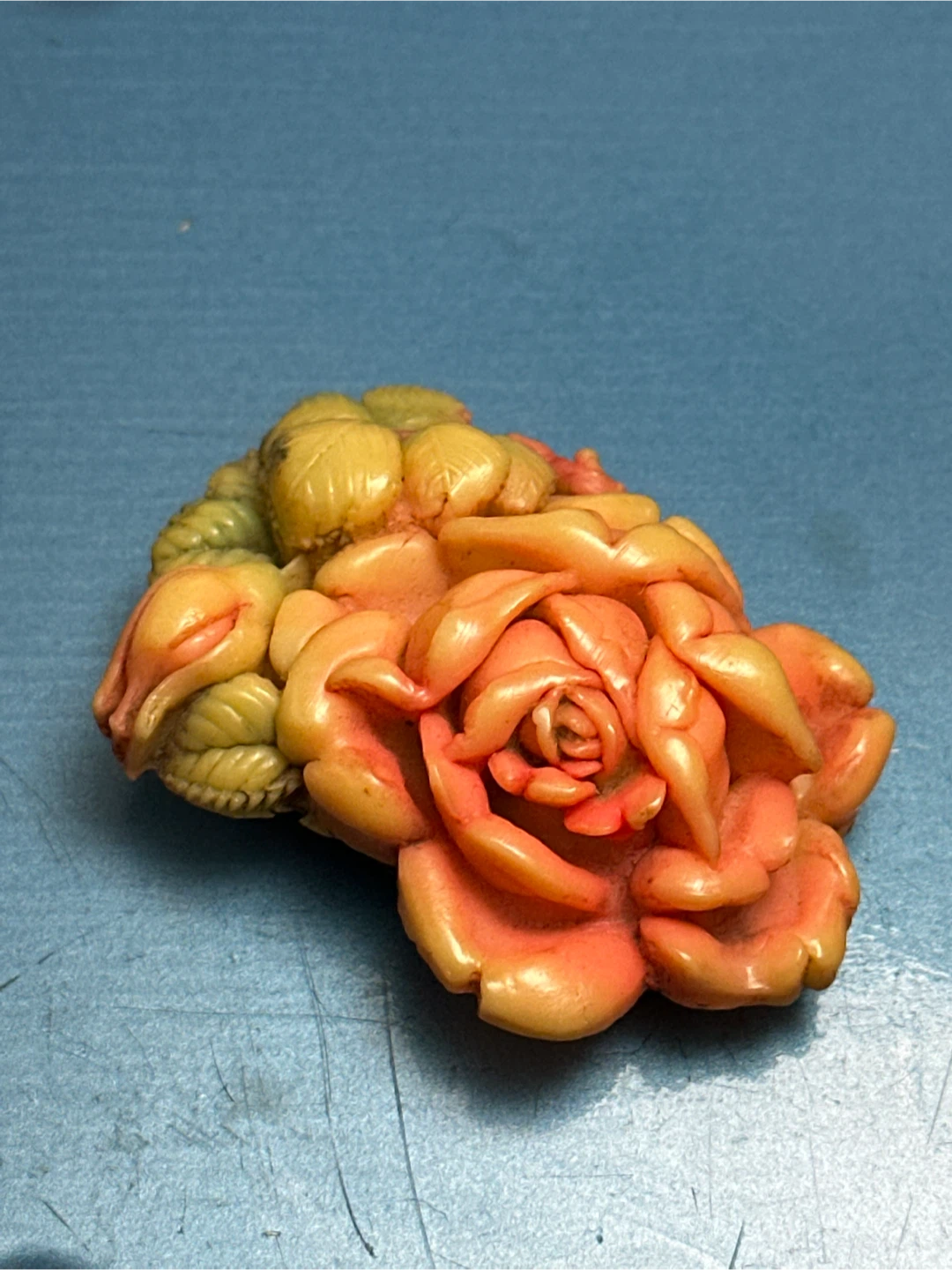 Vintage Japan Molded Celluloid Coral Rose Dress Clip - photo 3
