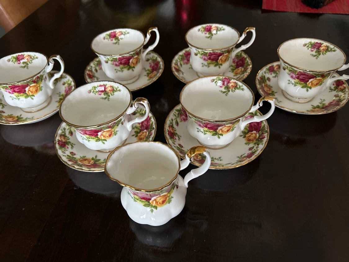 Royal Albert "Old Country Roses" Teacup & Saucer Set