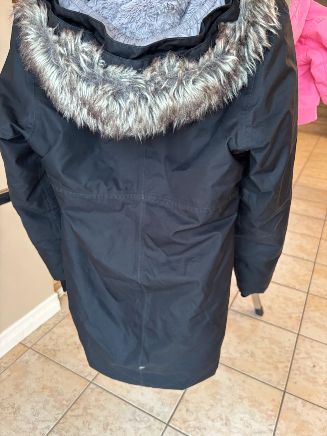 Girls north face coat size m - photo 2
