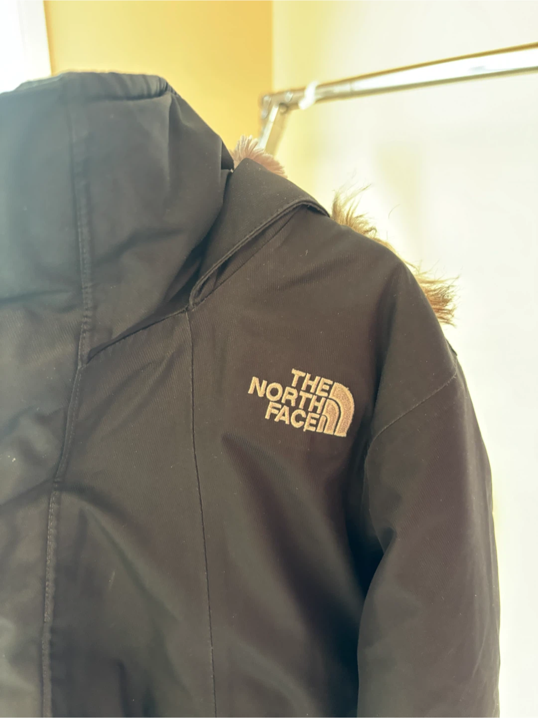 Girls north face coat size m - photo 4