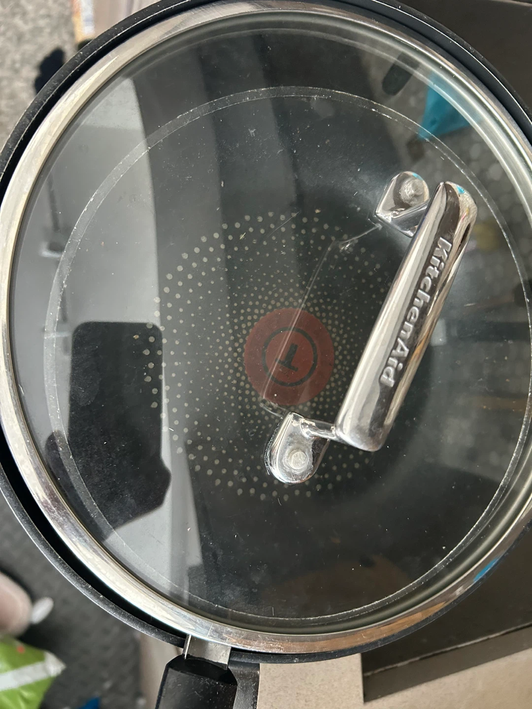 2 free pans and buy KitchenAid Pot Lid