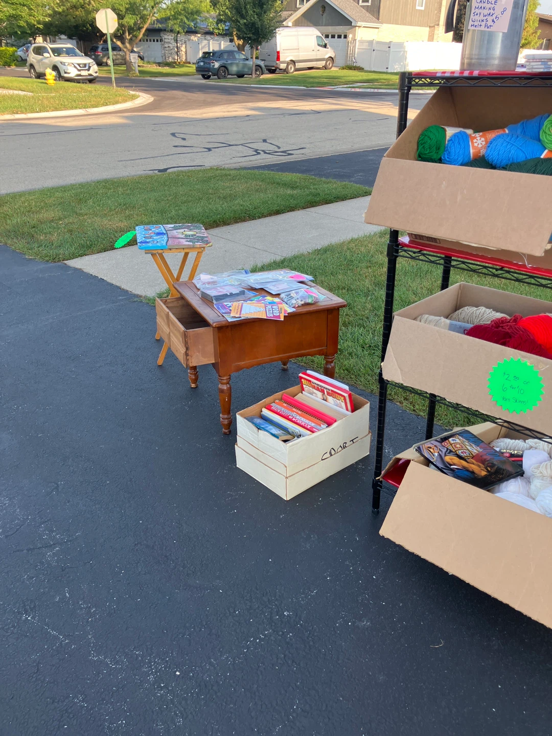 GARAGE SALE. 16517 Manchester St Tinley Park
