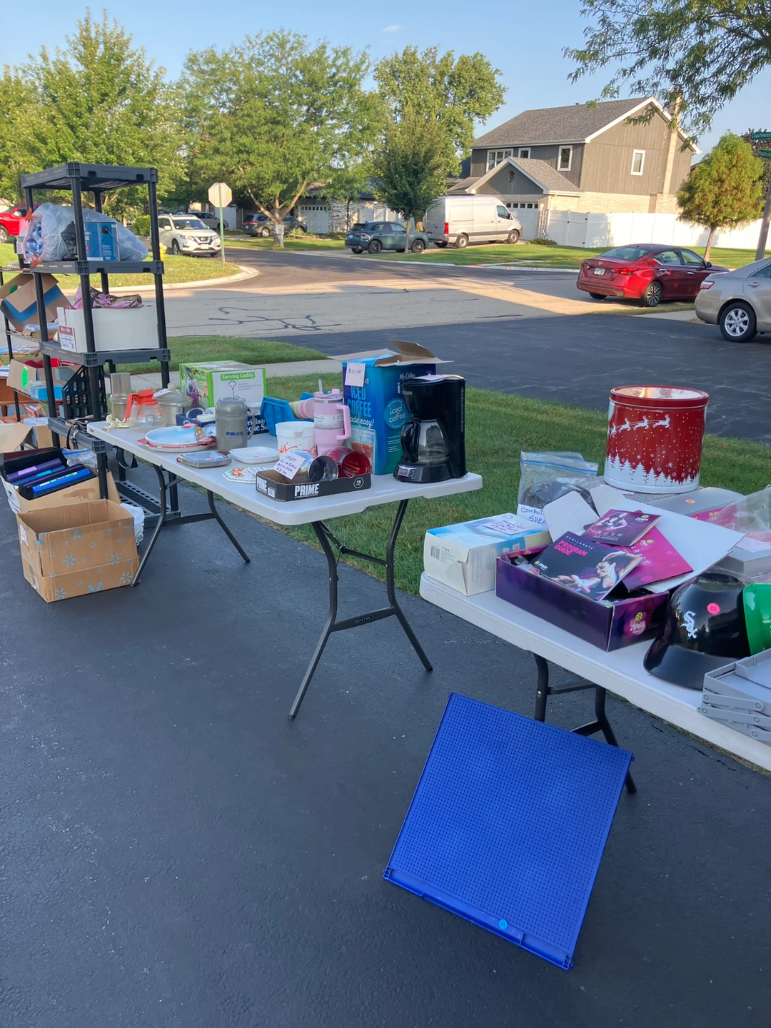 GARAGE SALE. 16517 Manchester St Tinley Park - photo 3