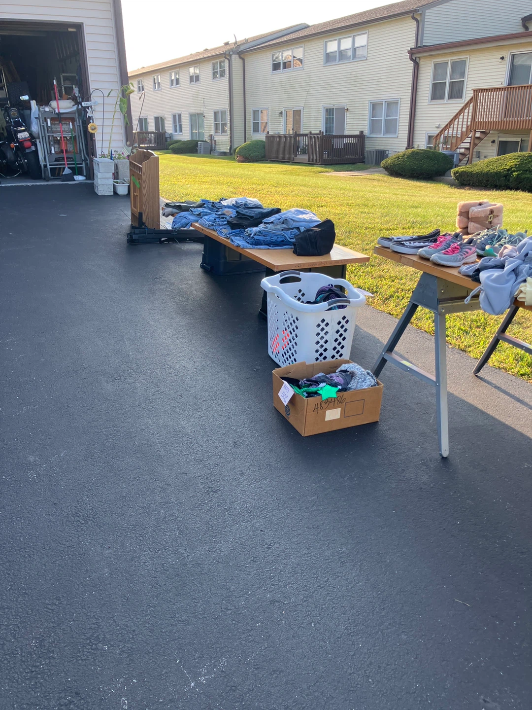 GARAGE SALE. 16517 Manchester St Tinley Park - photo 5