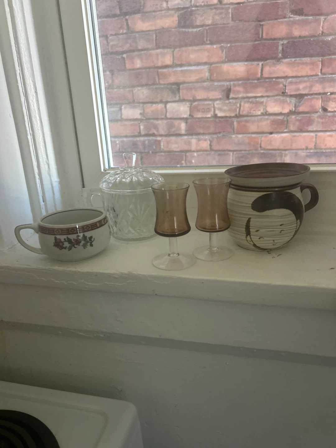 Assorted Vintage Kitchenware Set