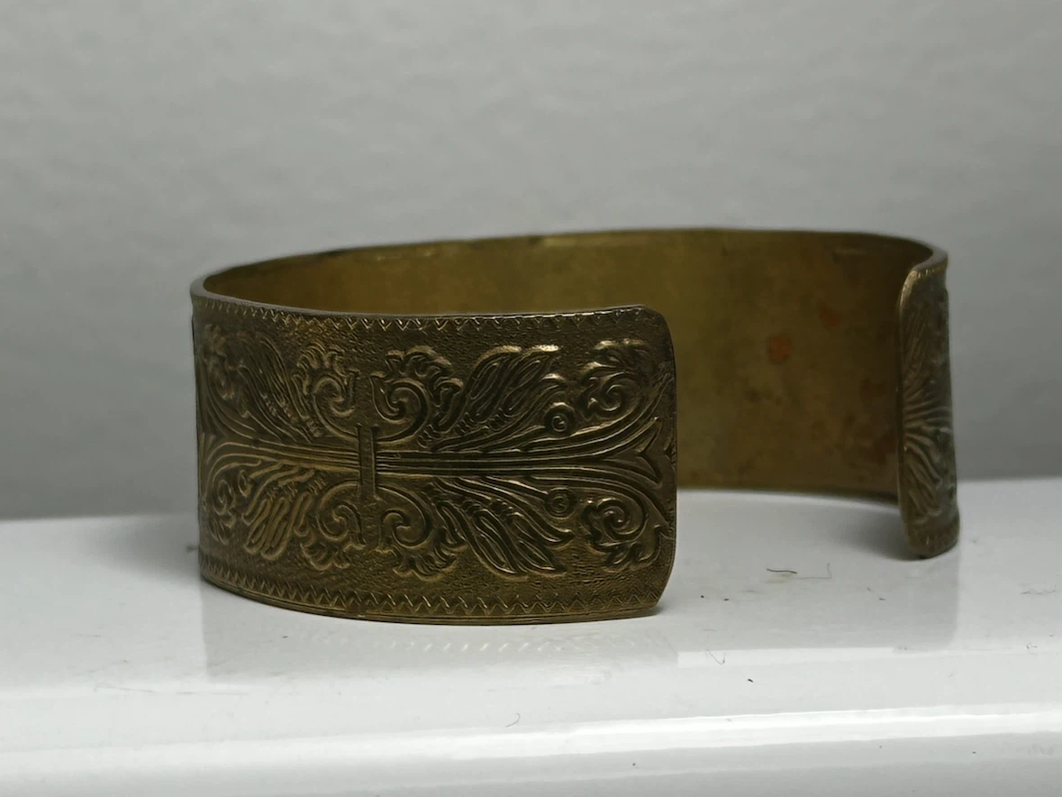 Vintage Embossed Brass Scroll Cuff Bracelet - photo 3