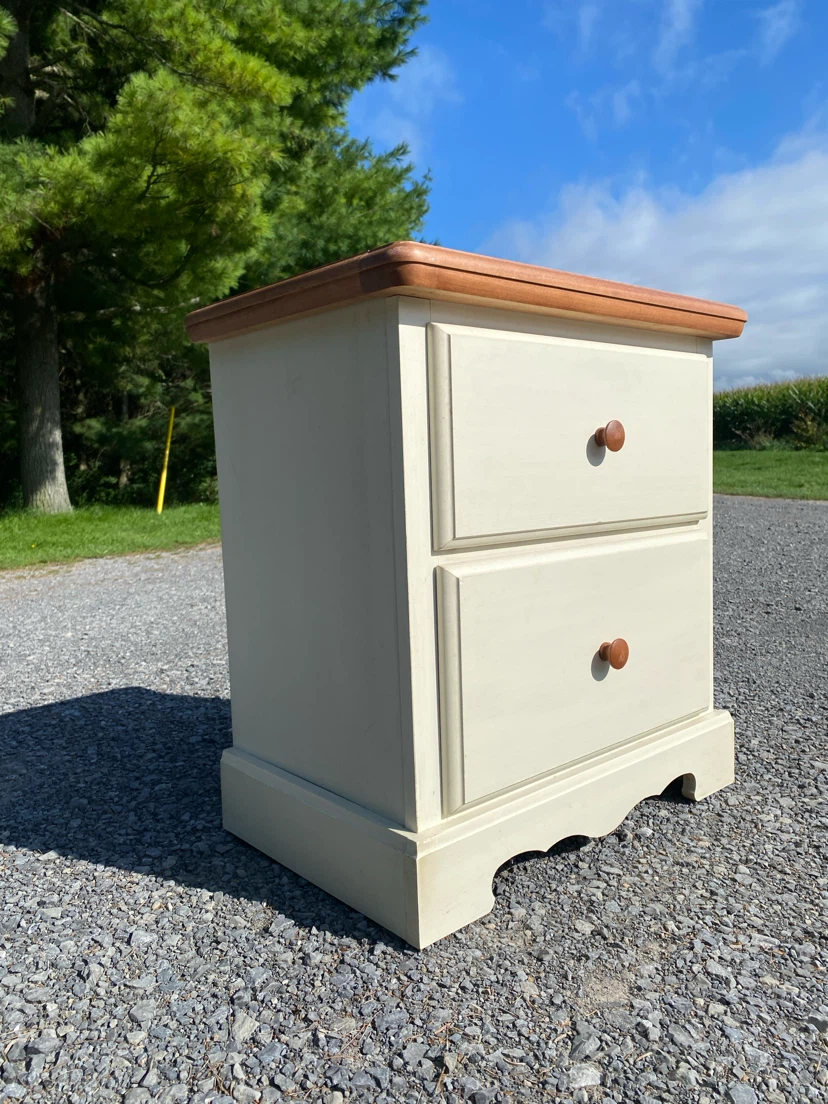 Vintage Solid Wood Off White Nightstand - photo 3