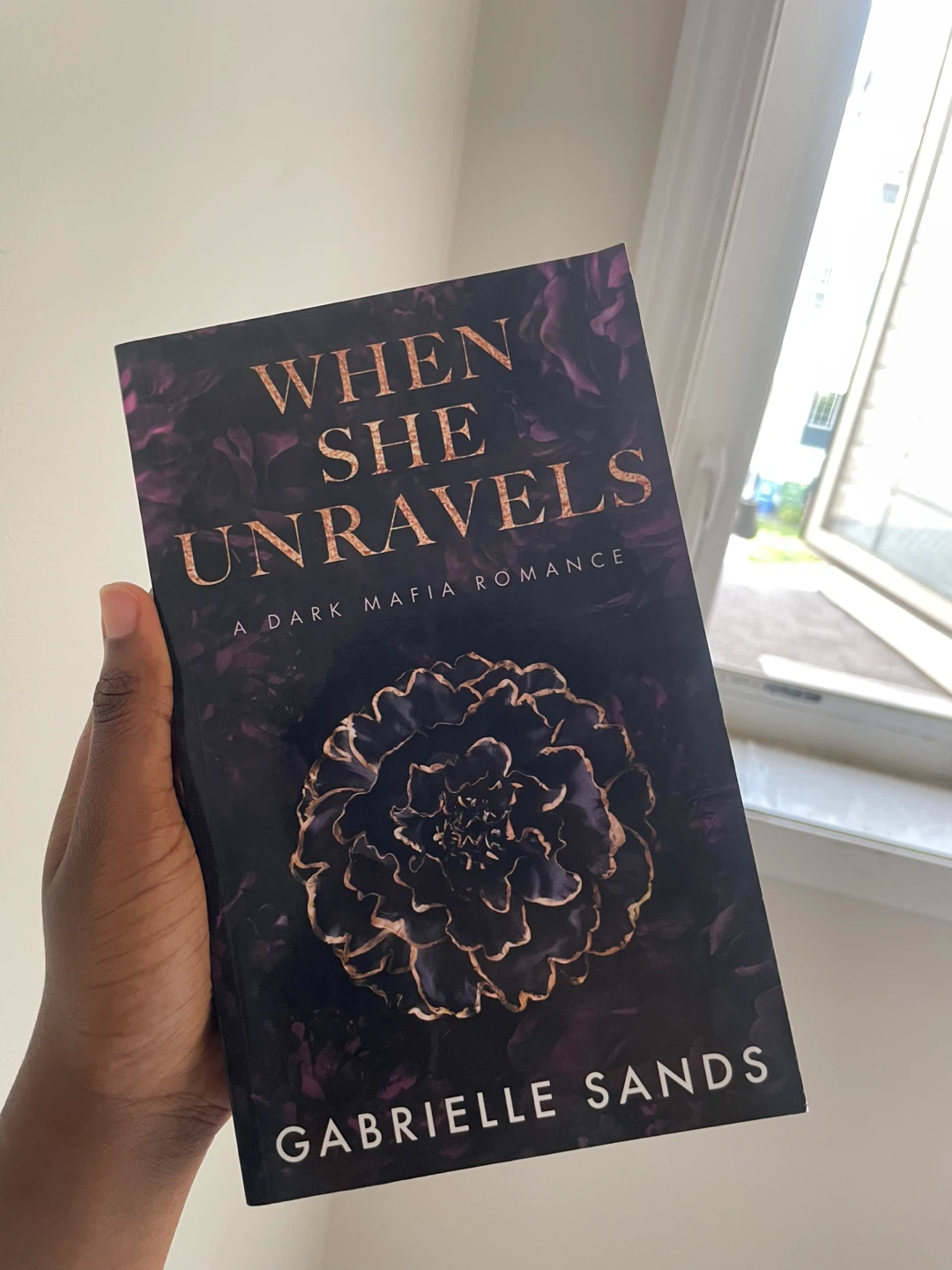 When She Unravels: A Dark Mafia Romance (The Fallen Book 1)