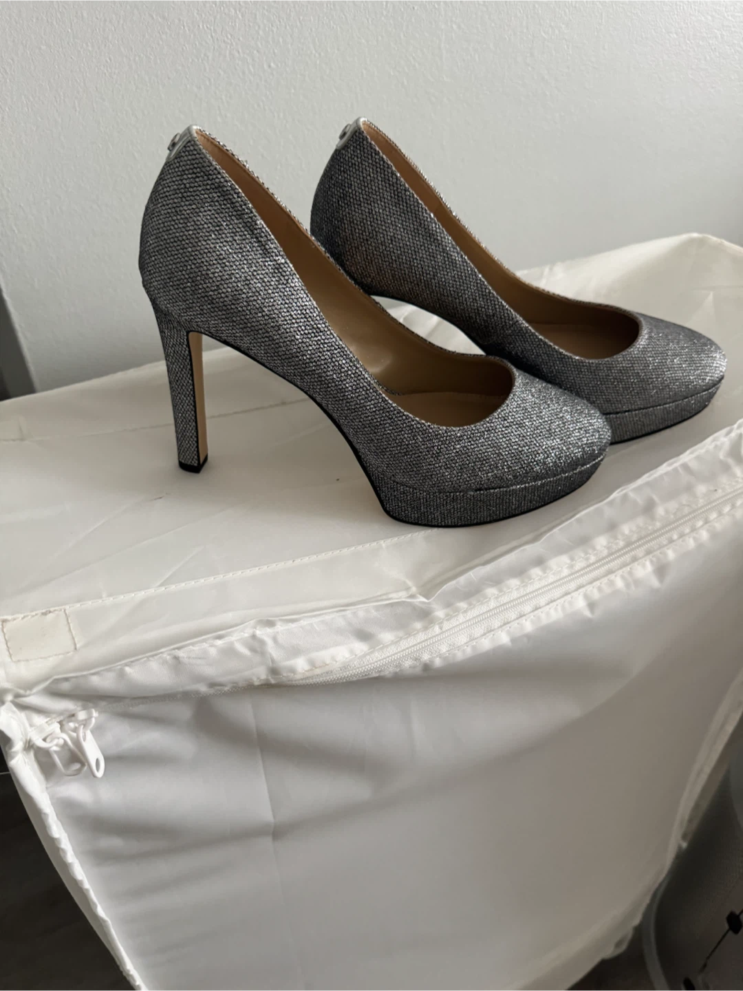 Michael Kors Silver Glitter Heels - photo 2