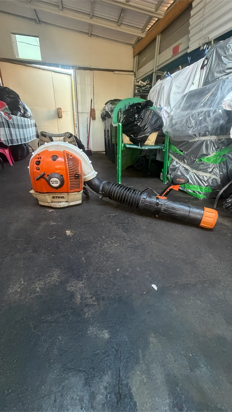 STIHL BR 700 Backpack Leaf Blower - Excellent Working Condition