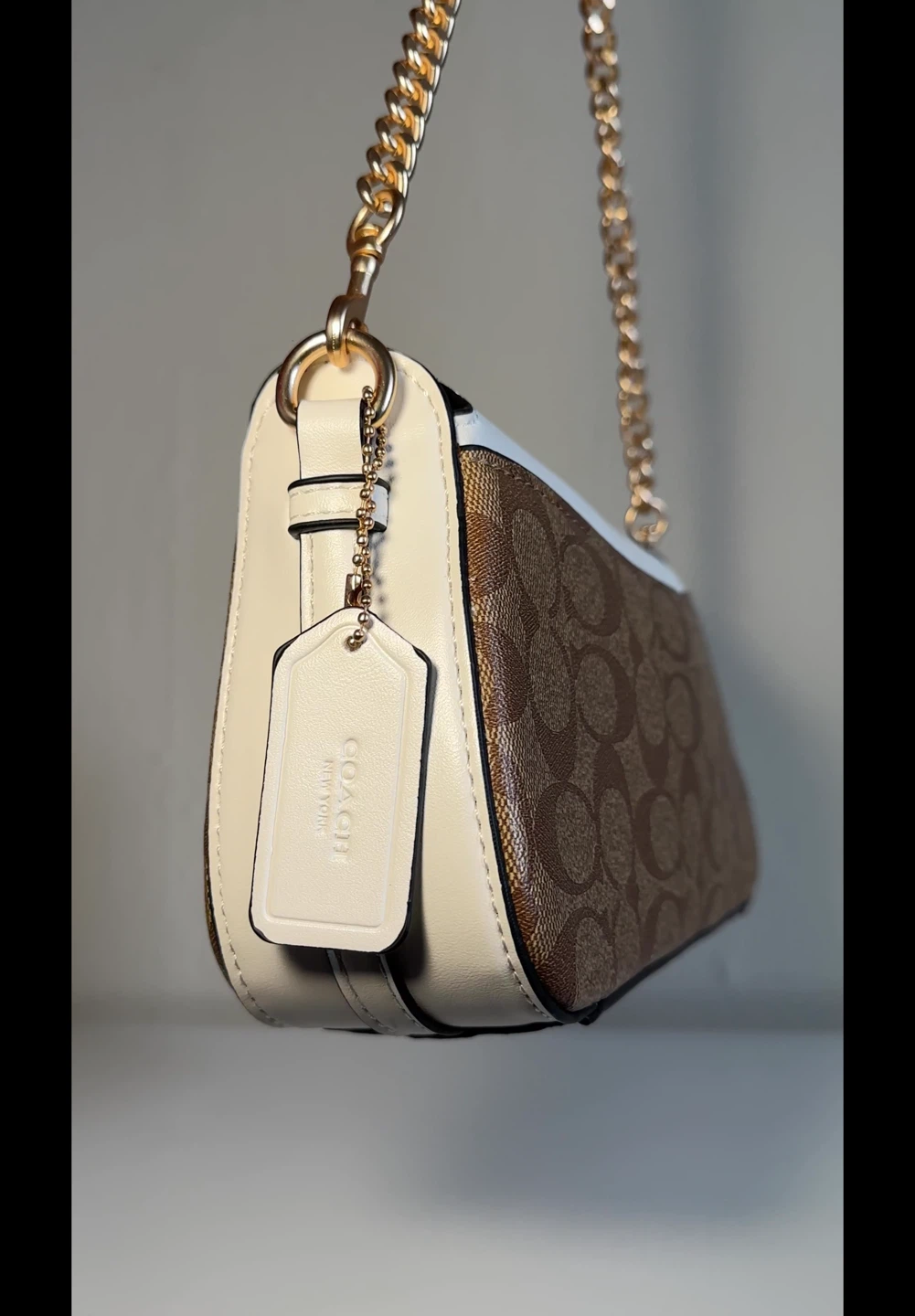 Coach Signature Canvas Shoulder Bag - photo 2
