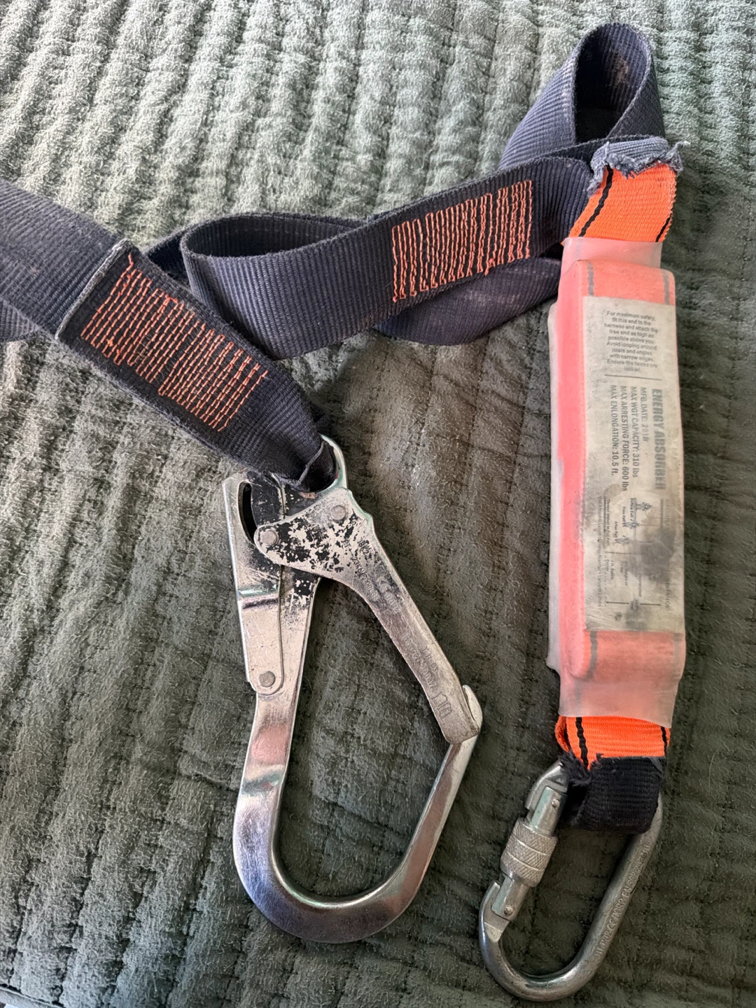 Safety Lanyard with Energy Absorber