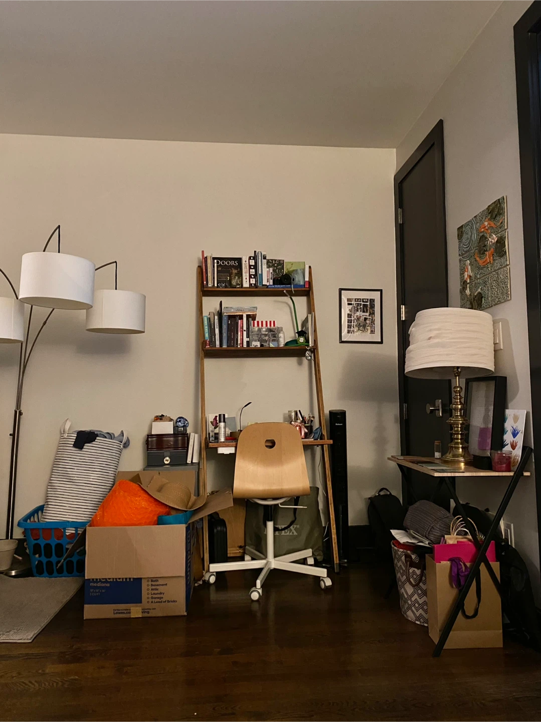 Bookshelf leaning desk - photo 4