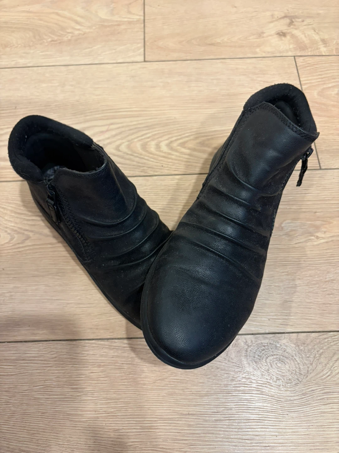 Soft walk- Clarks Boots