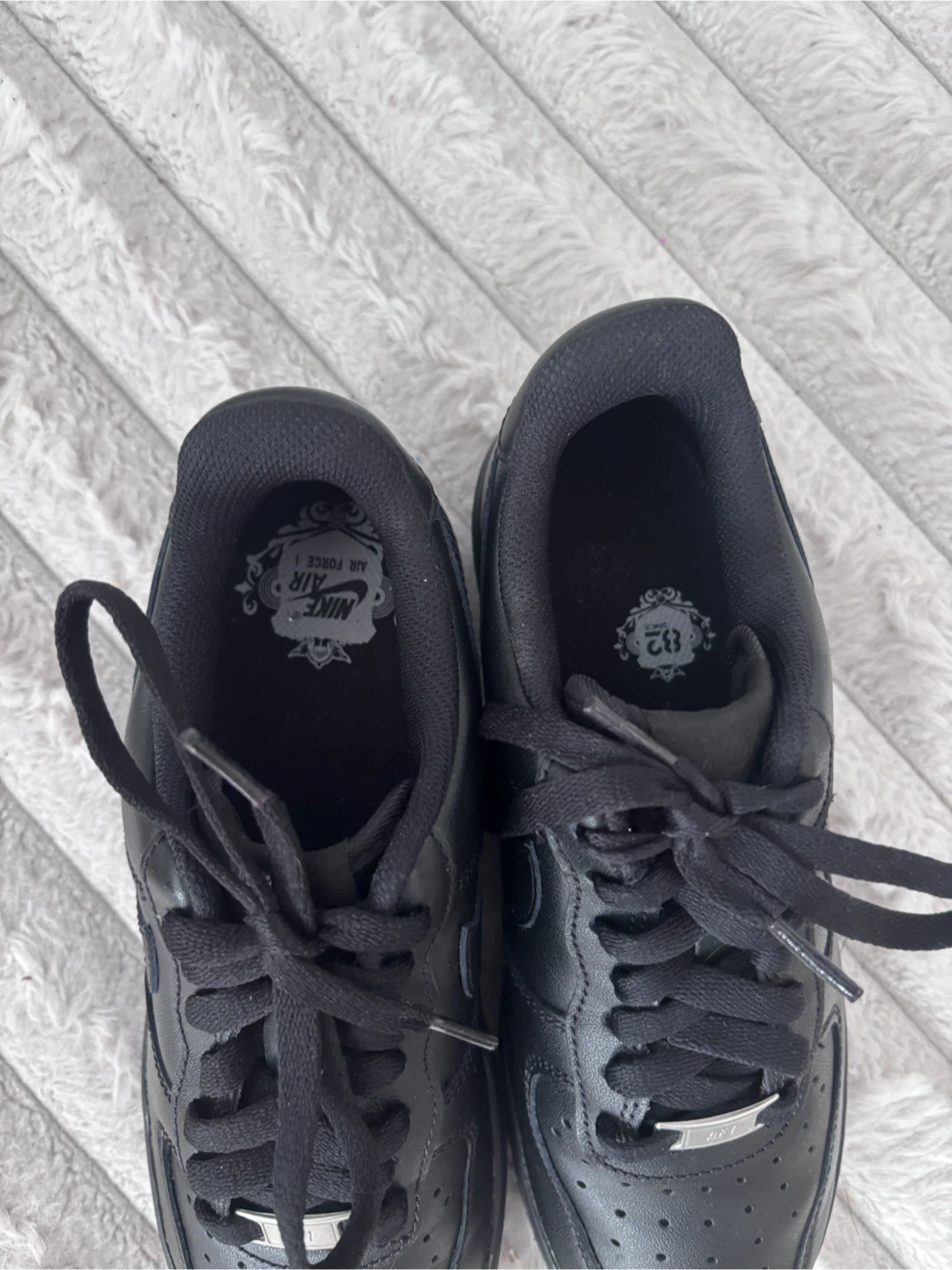 Nike Air Force 1 Black Sneakers US 7 - photo 2