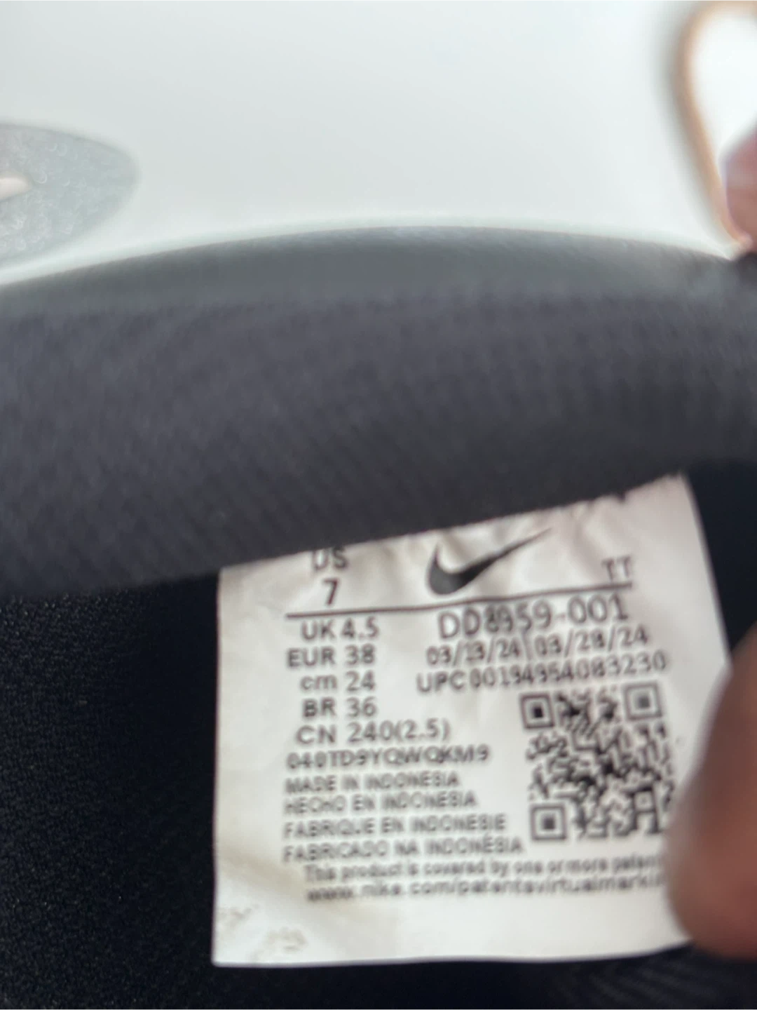 Nike Air Force 1 Black Sneakers US 7 - photo 4